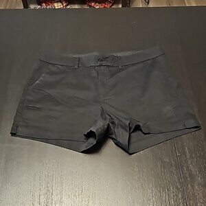 Old Navy Everyday Short Mid Rise